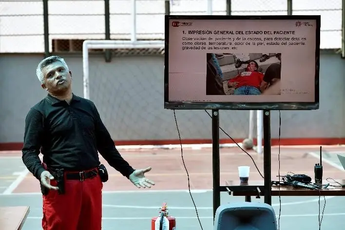 Demostracion practica en el curso de primeros auxilios