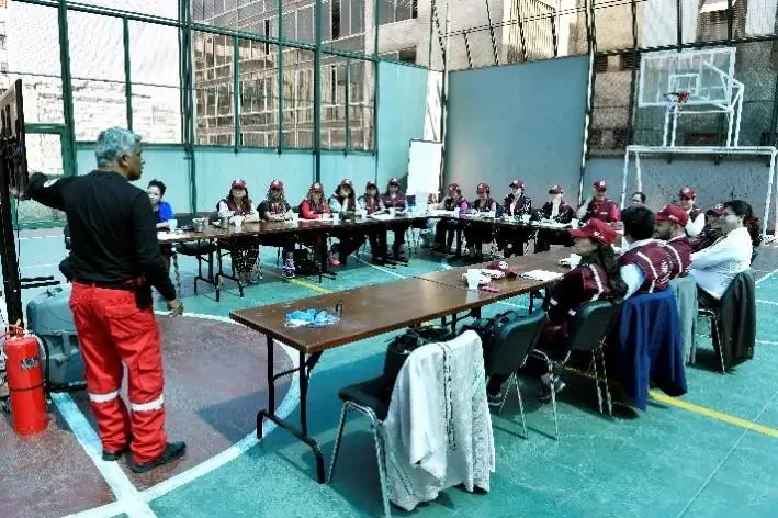 Capacitacion en primeros auxilios para voluntarios del MRE