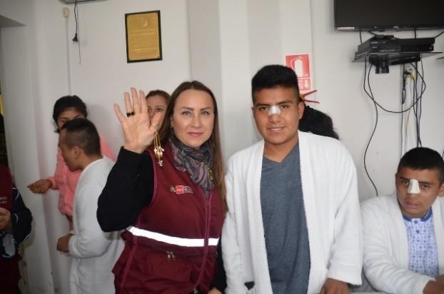 Visita y donacion de medicinas al Hospital Militar